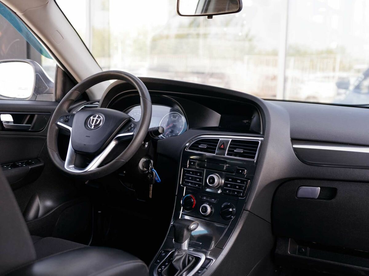 Brilliance - Brilliance V5 I, 2014