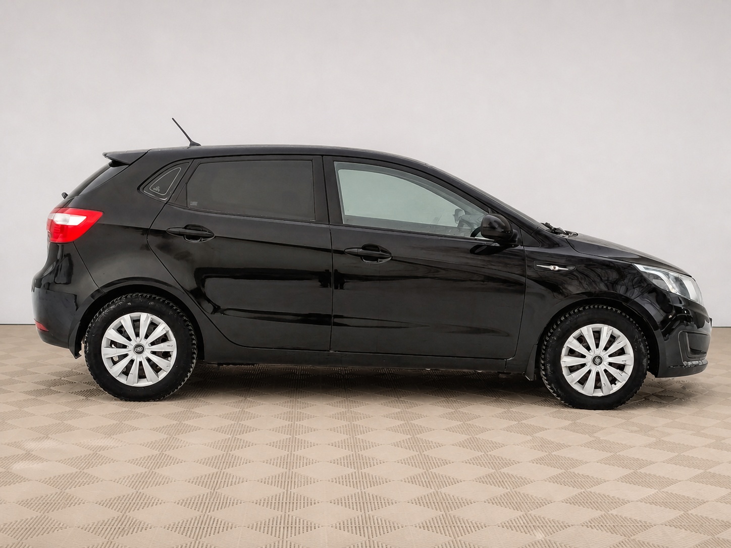 Kia - Kia Rio, 2012