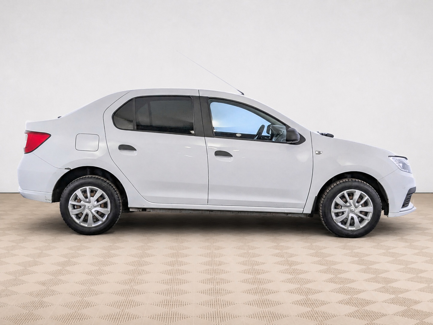 Renault - Renault Logan II Рестайлинг, 2018