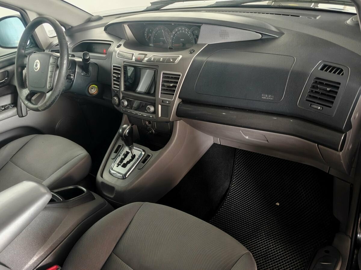 SsangYong - SsangYong Stavic, 2013