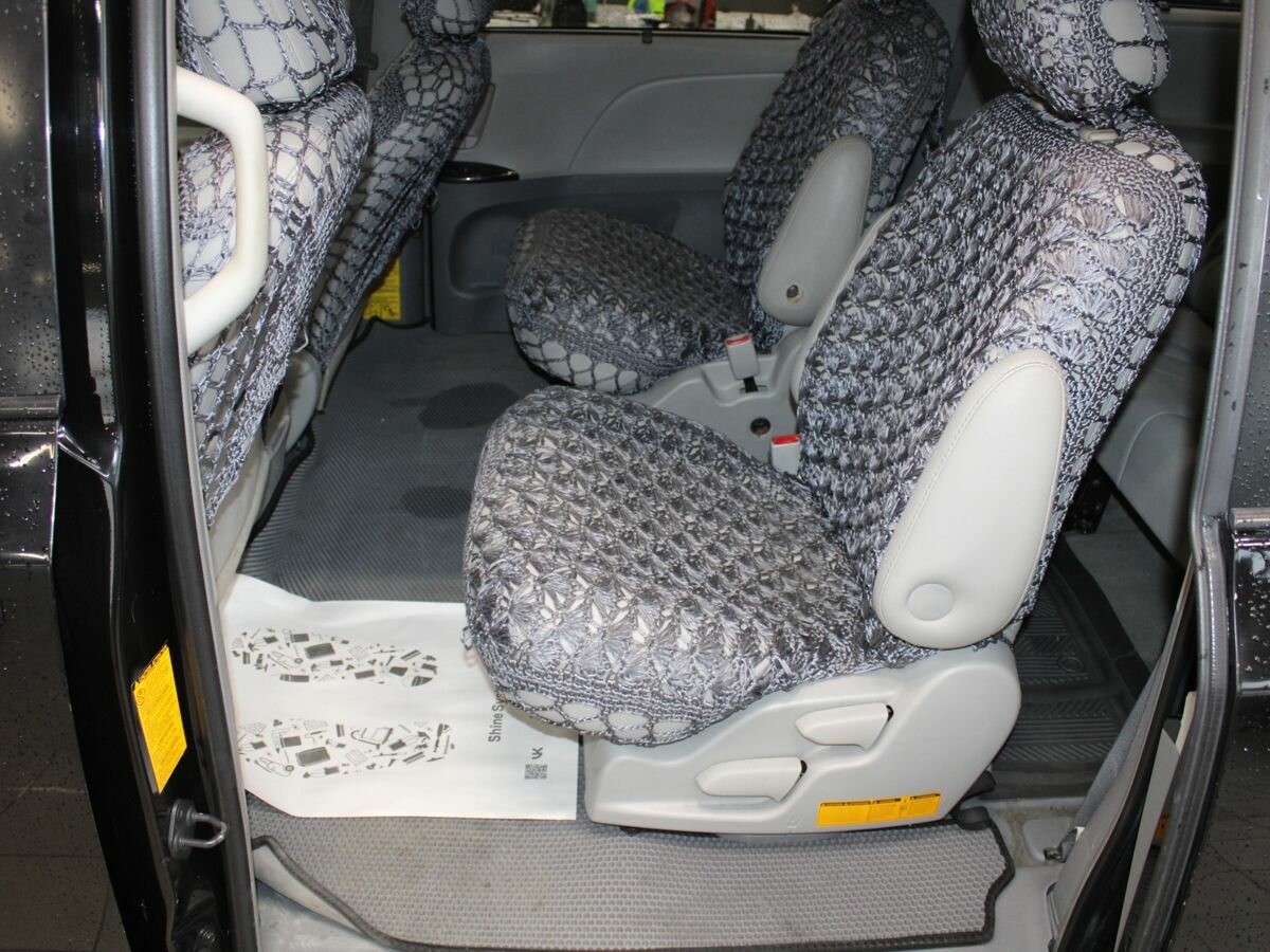 Toyota - Toyota Sienna III, 2012