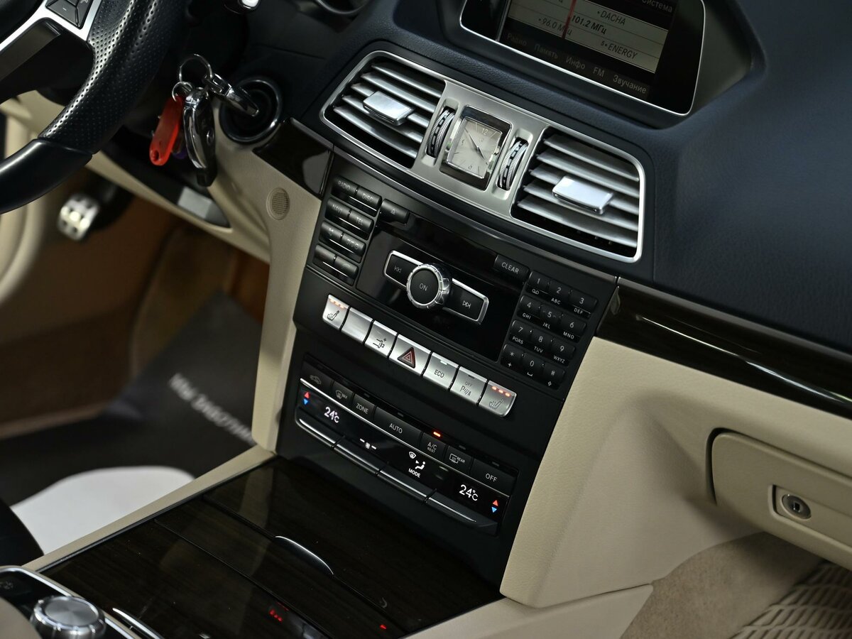 Mercedes-Benz - Mercedes-Benz E-Класс 200 IV (W212, S212, C207) Рестайлинг, 2015