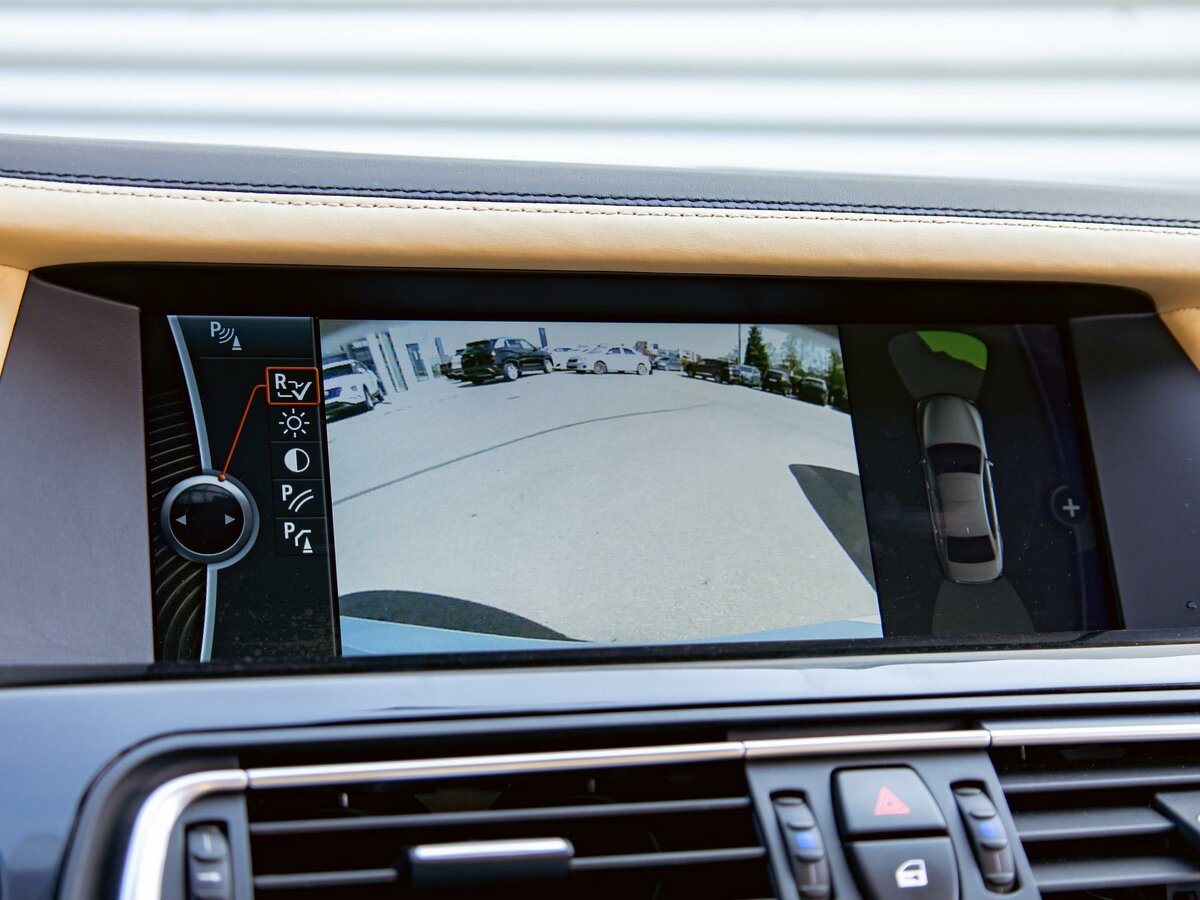 BMW - BMW 7 серии Long 750Li xDrive V (F01/F02/F04), 2012