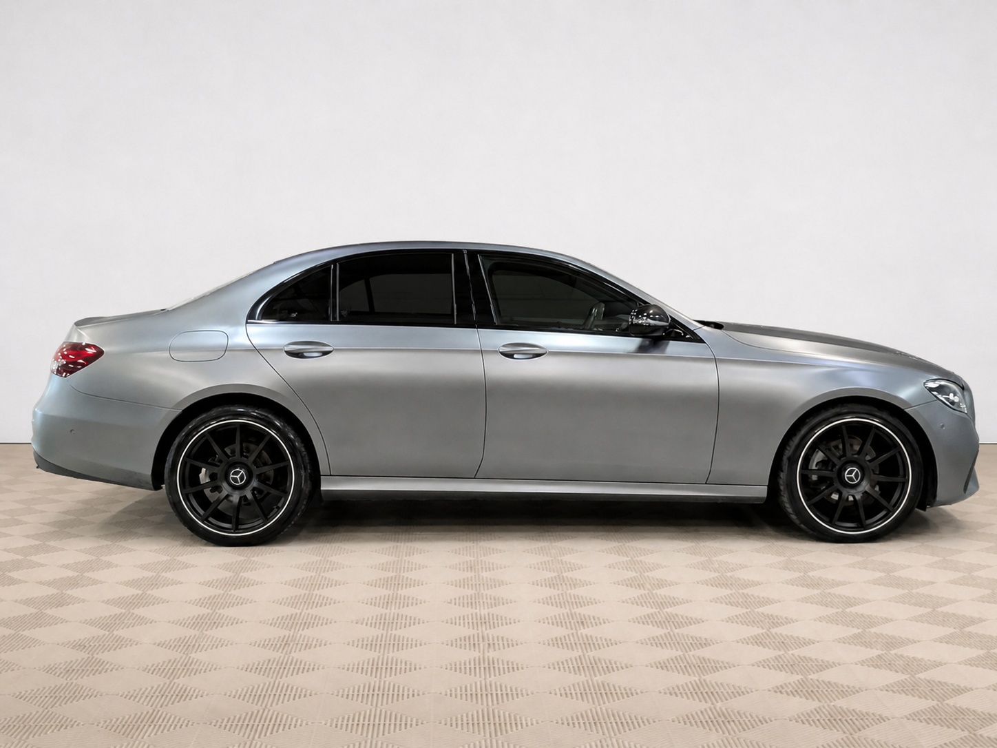 Mercedes-Benz - Mercedes-Benz E-Класс, 2021