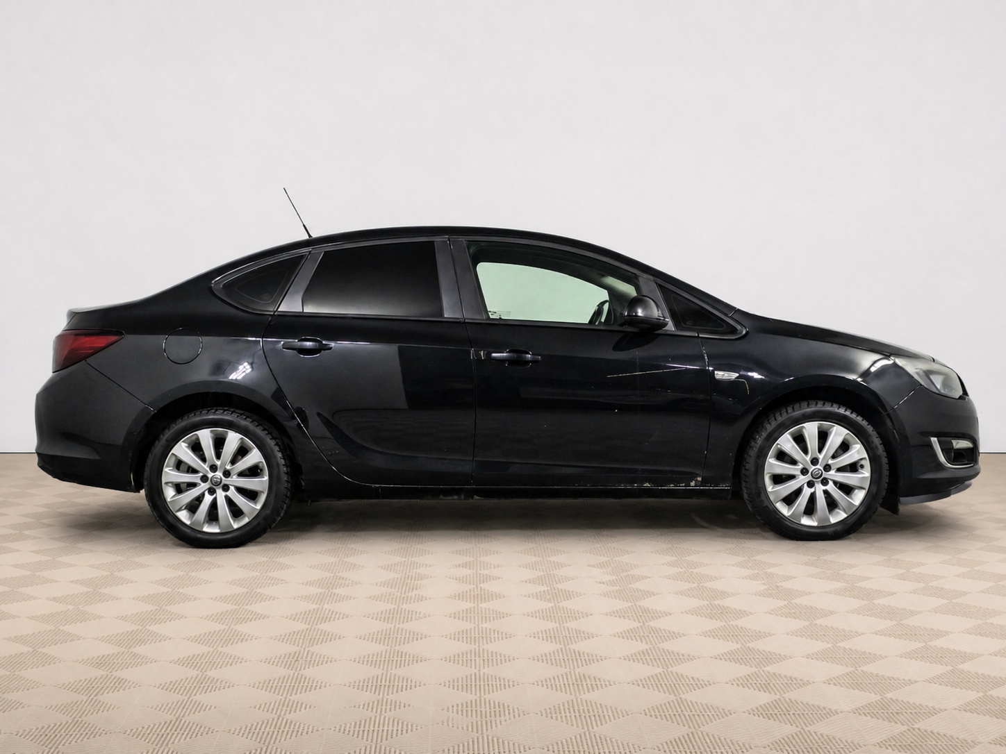 Opel - Opel Astra J Рестайлинг, 2013