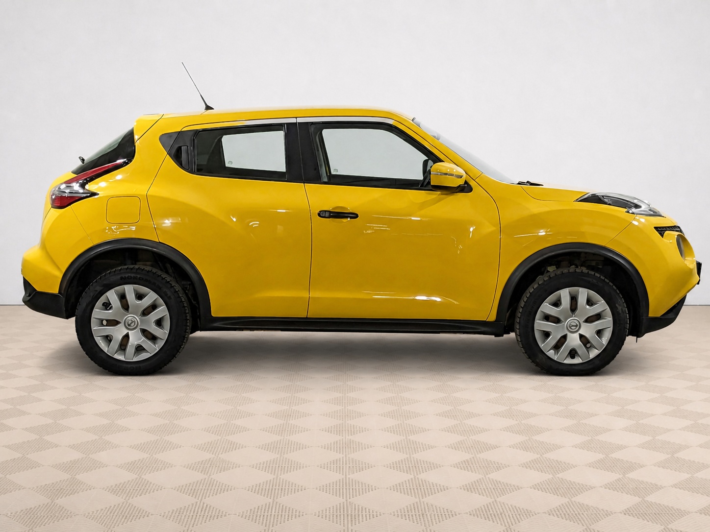 Nissan - Nissan Juke, 2015