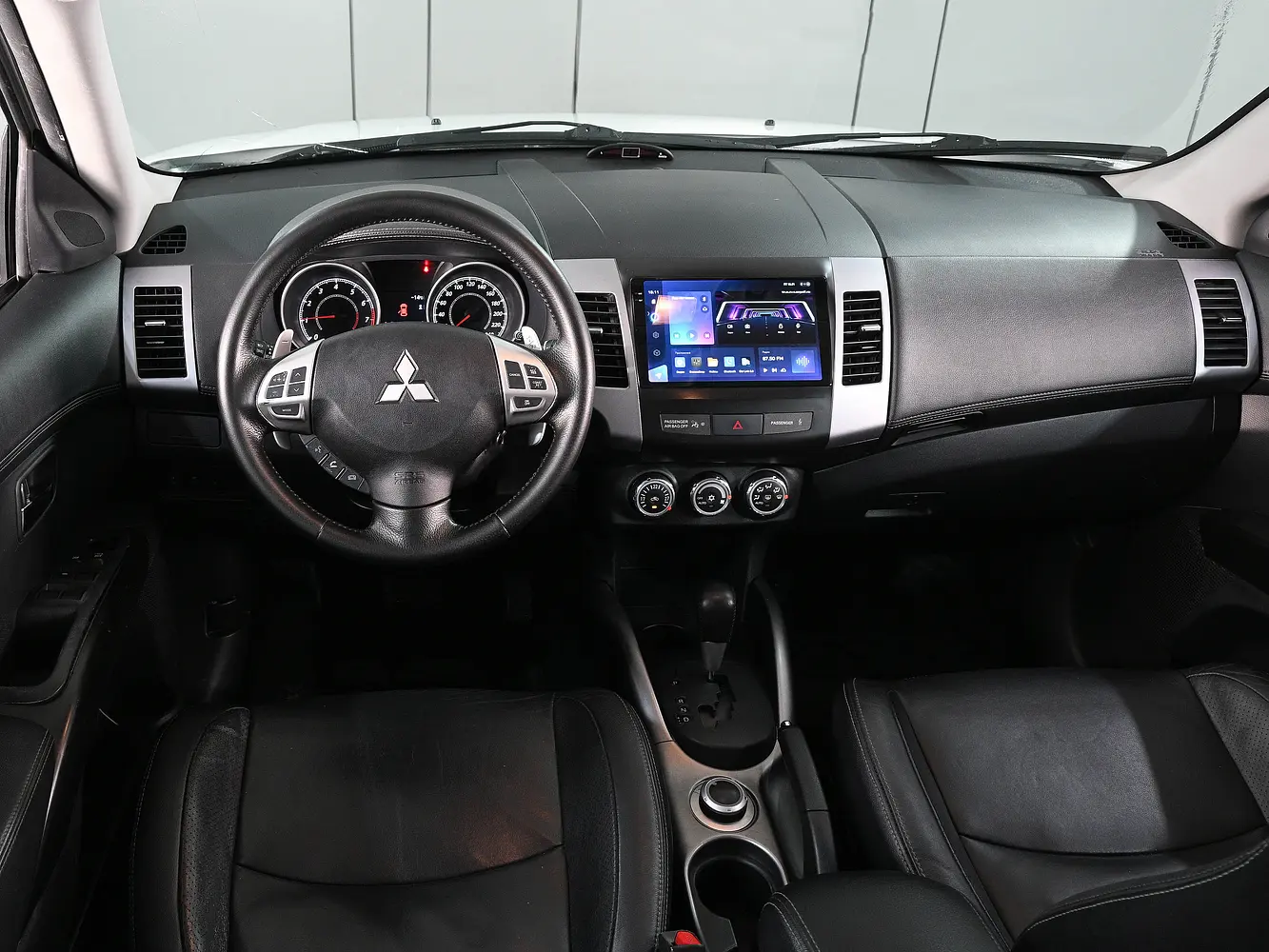 Mitsubishi - Mitsubishi Outlander II Рестайлинг, 2011 г.