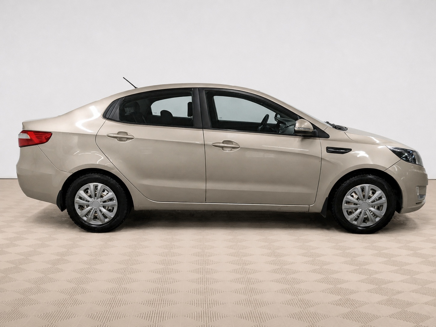 Kia - Kia Rio, 2012