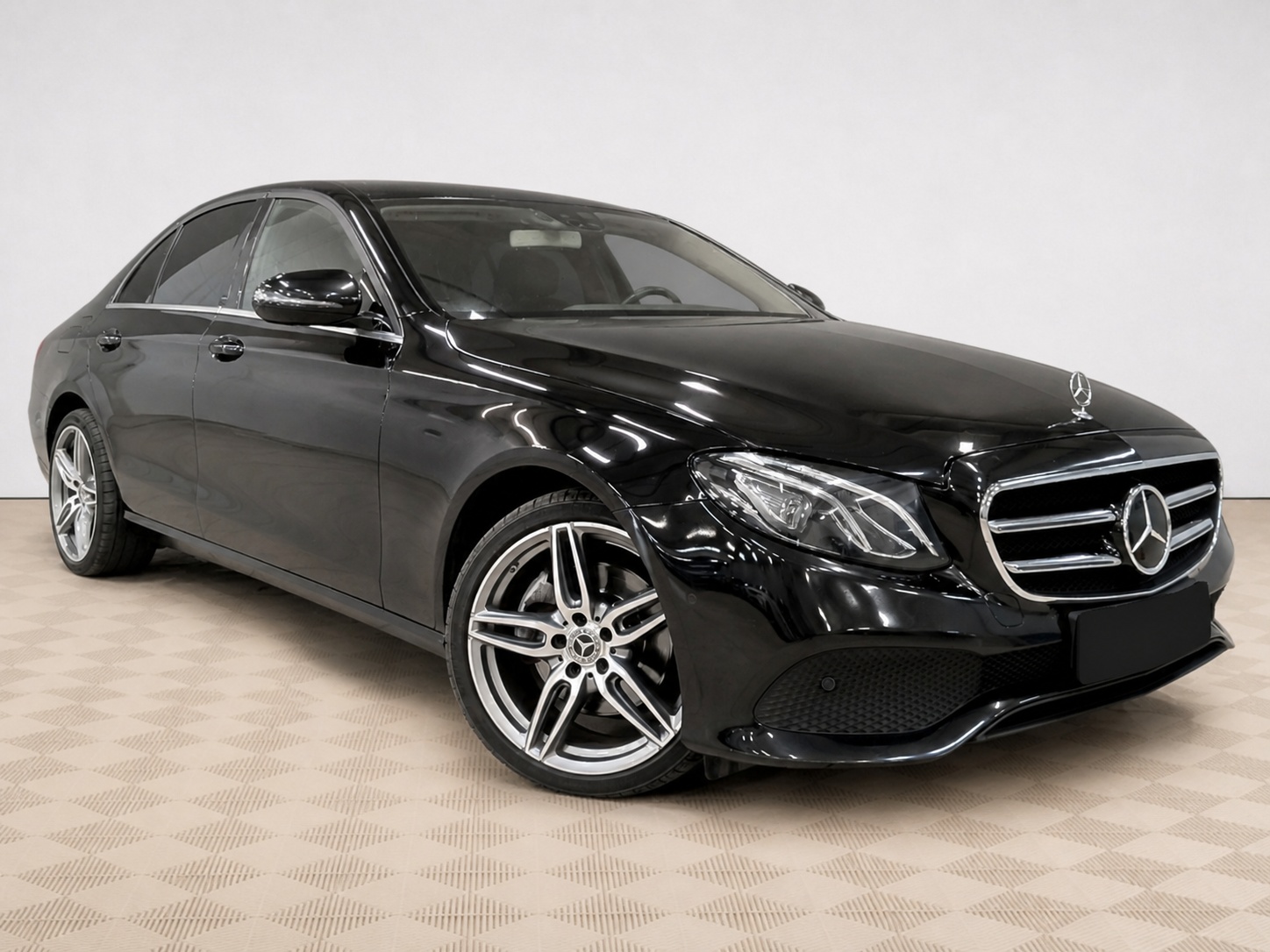 Mercedes-Benz - Mercedes-Benz E-Класс, 2019