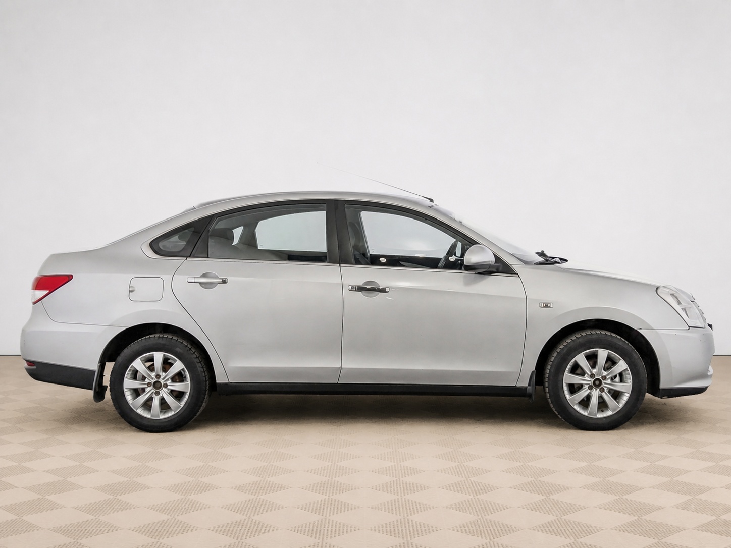 Nissan - Nissan Almera, 2013