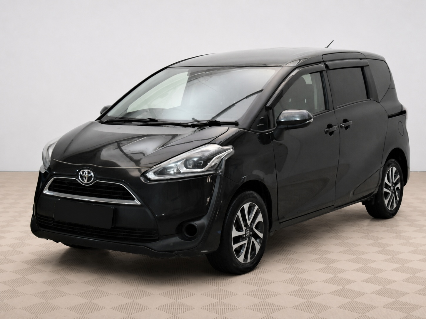 Toyota - Toyota Sienta II Рестайлинг, 2018