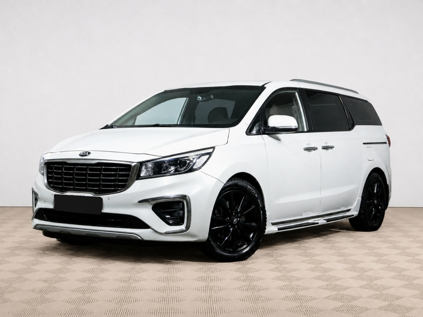 Kia - Kia Carnival III, 2018