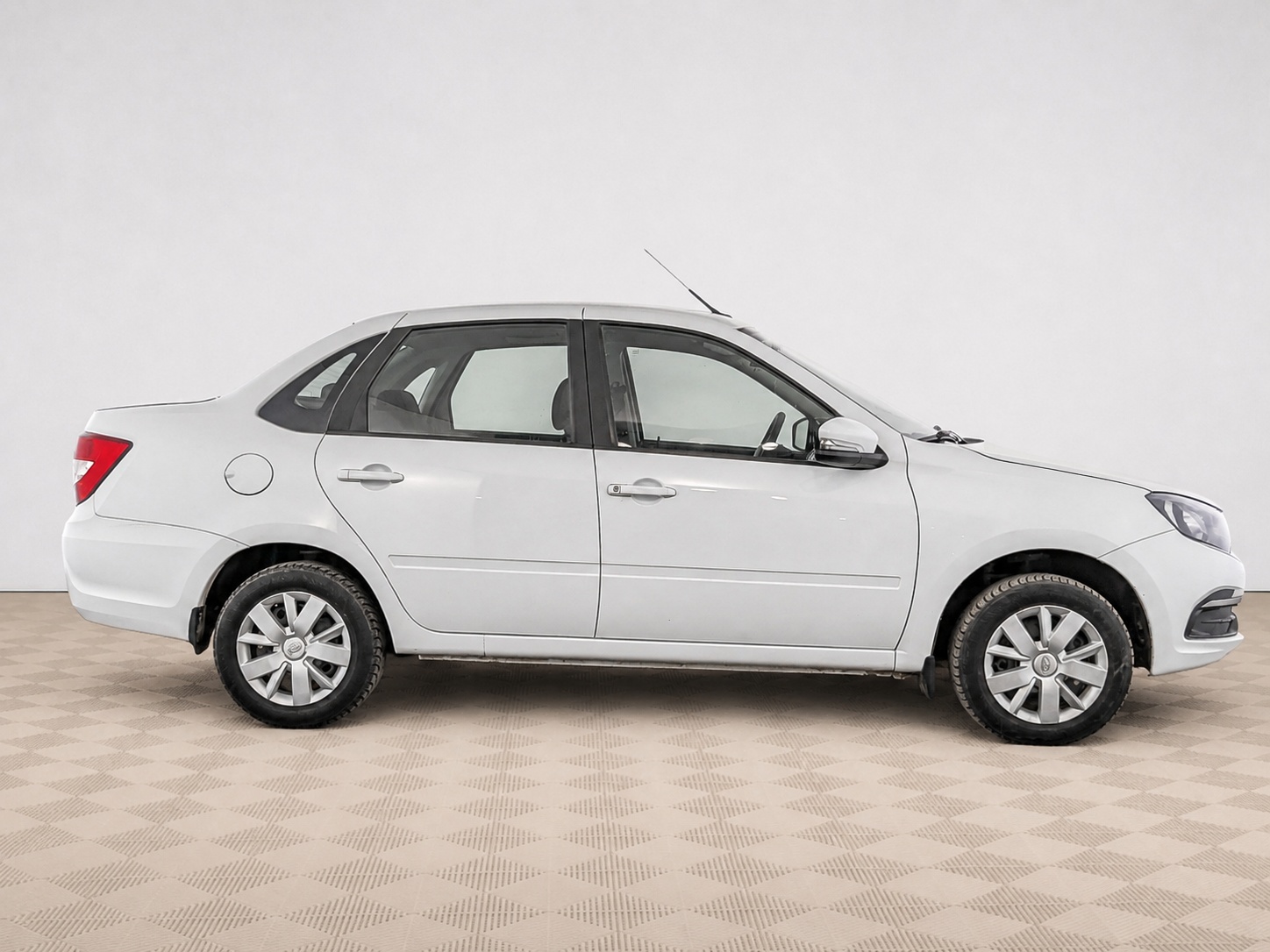 LADA (ВАЗ) - Lada Granta, 2023
