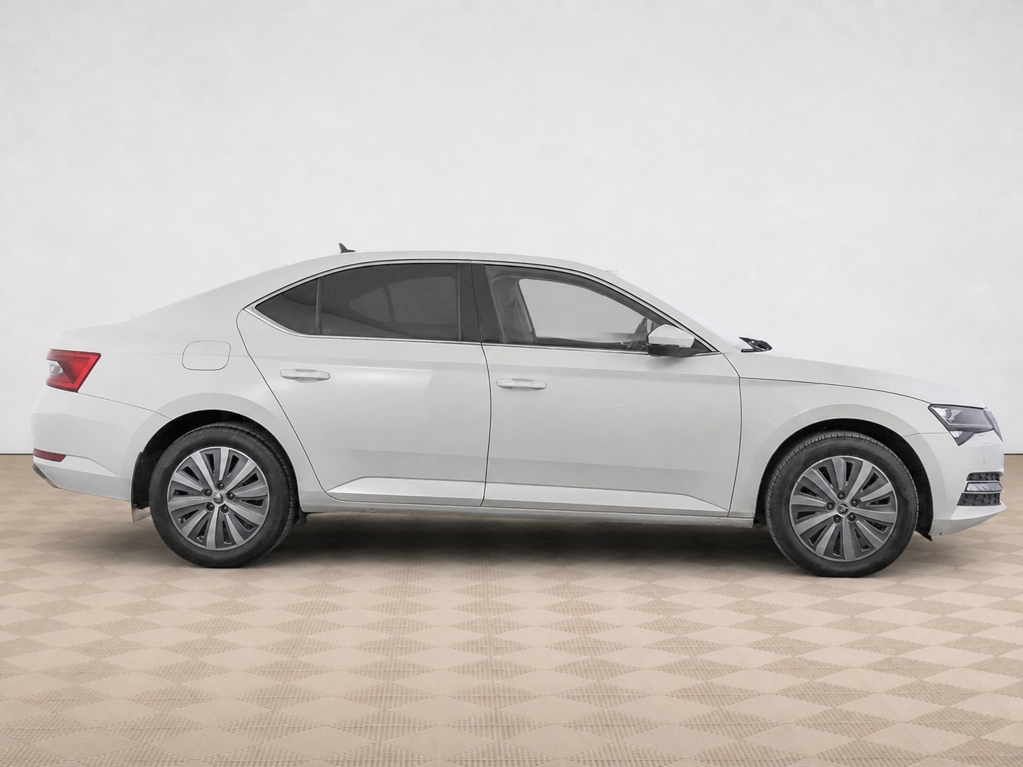 Skoda - Skoda Superb, 2021