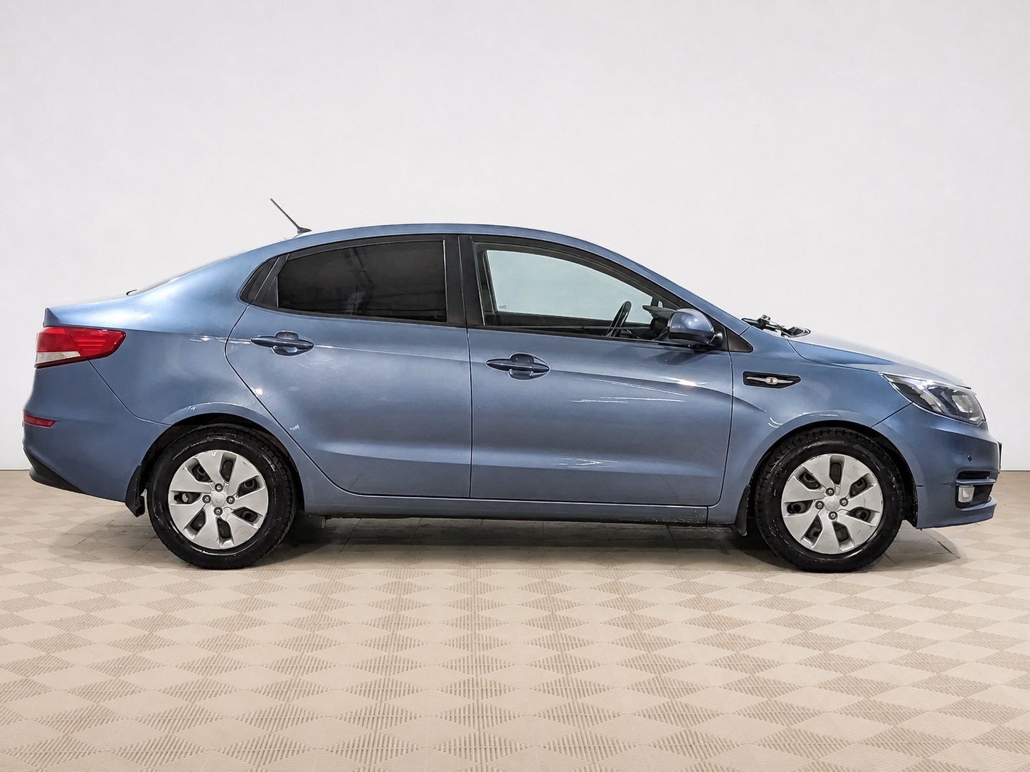 Kia - Kia Rio, 2015