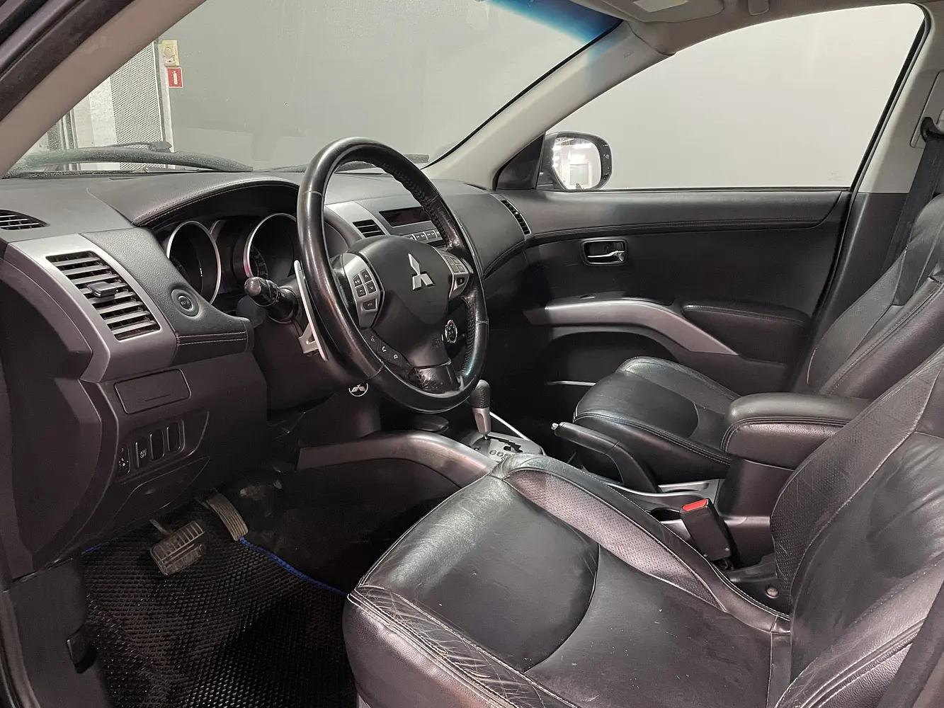 Mitsubishi - Mitsubishi Outlander II Рестайлинг, 2010 г.