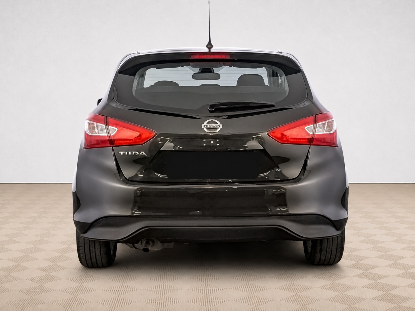 Nissan - Nissan Tiida II, 2015