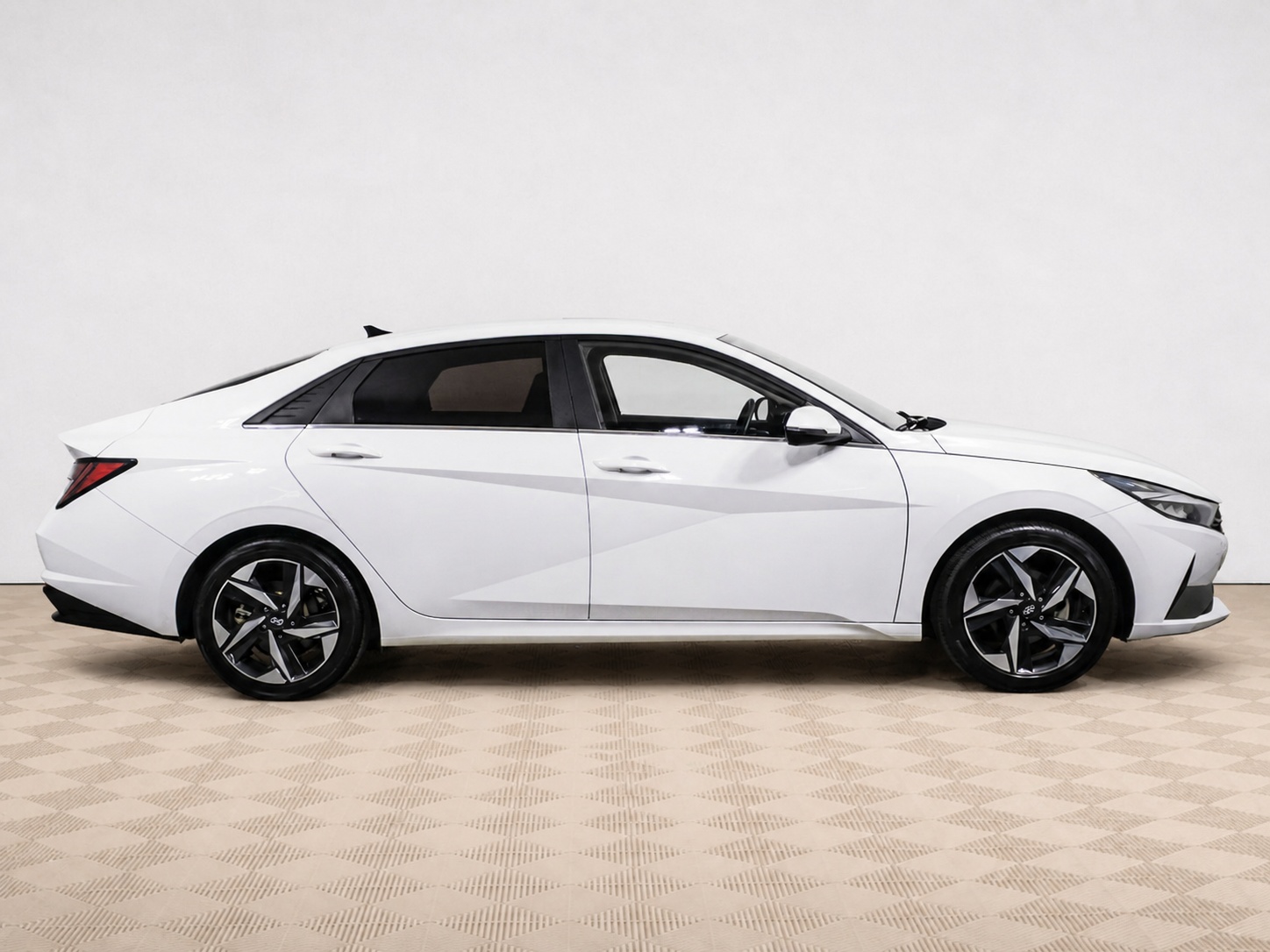 Hyundai - Hyundai Elantra VII (CN7), 2021