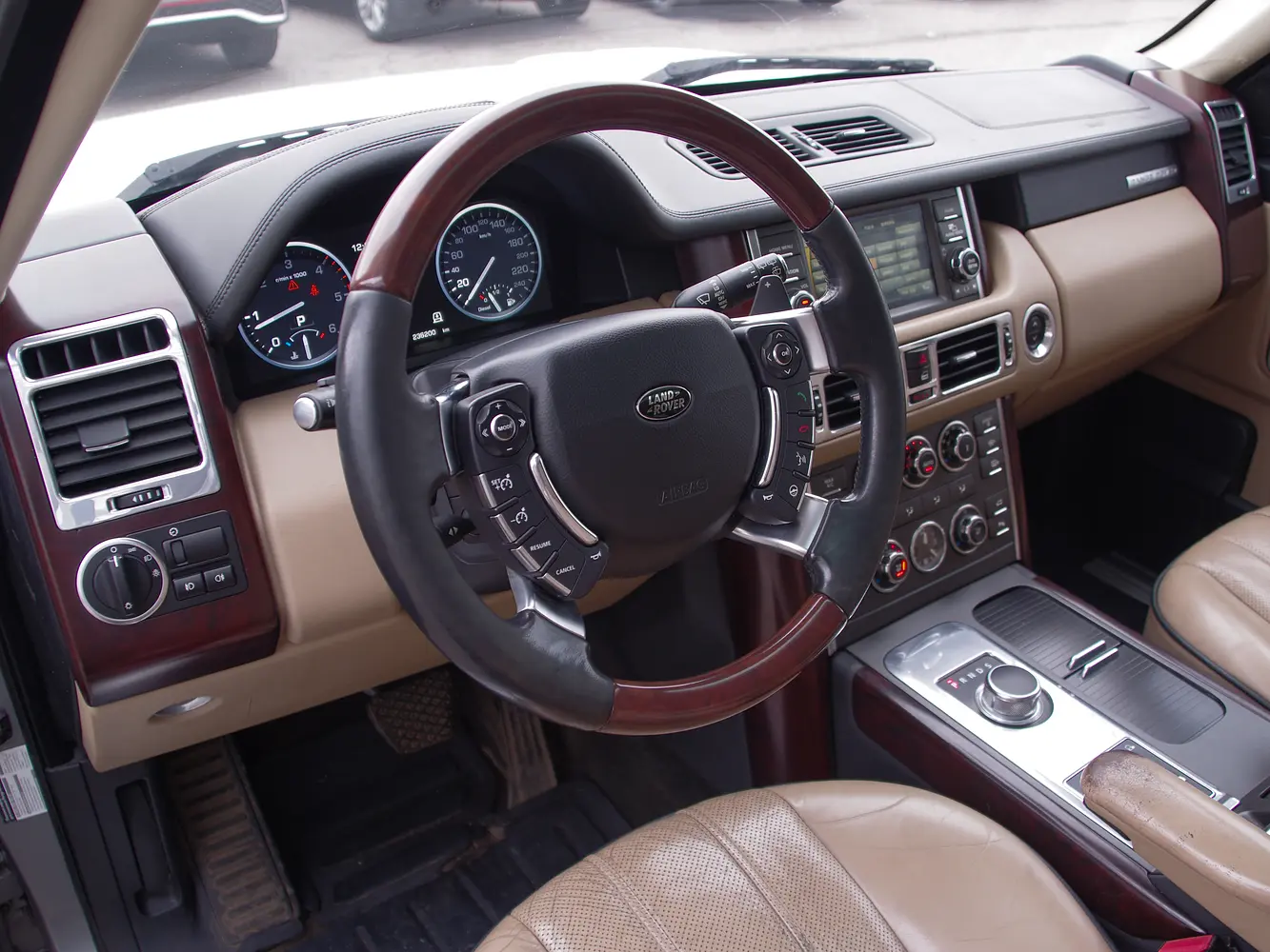 Land Rover - Land Rover Range Rover III Рестайлинг 2, 2011 г.