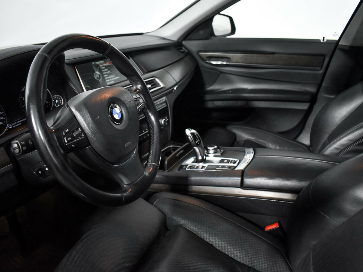BMW - BMW 7 серии Long 740Li xDrive V (F01/F02/F04) Рестайлинг, 2012