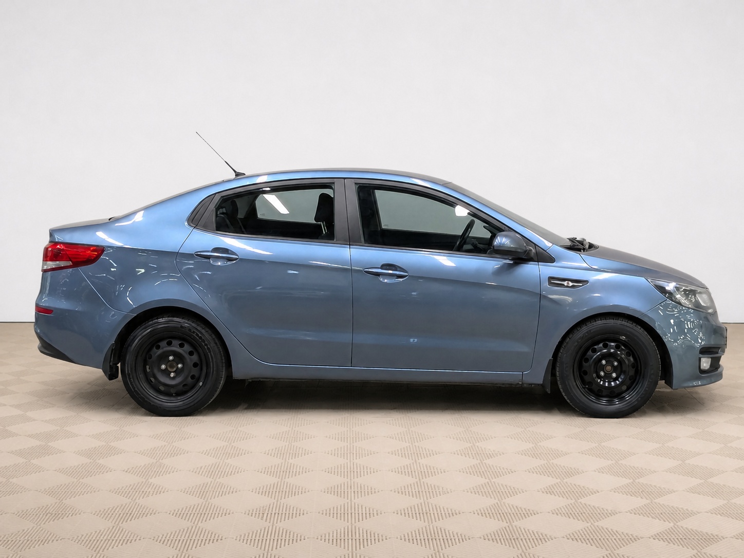 Kia - Kia Rio, 2016
