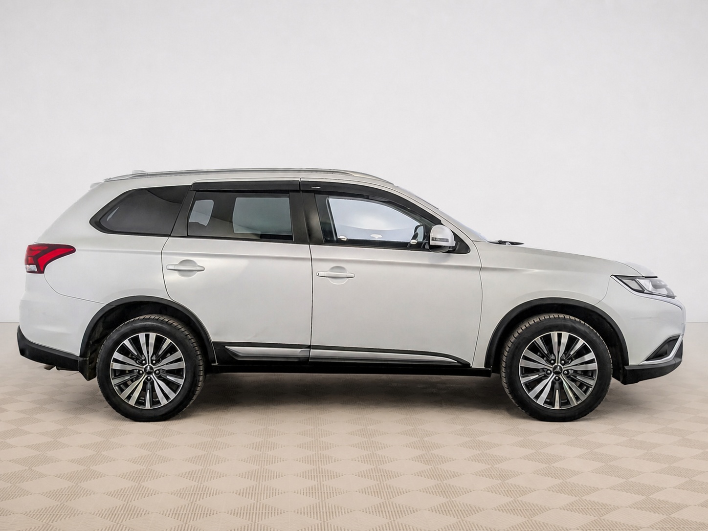 Mitsubishi - Mitsubishi Outlander III Рестайлинг 3, 2019