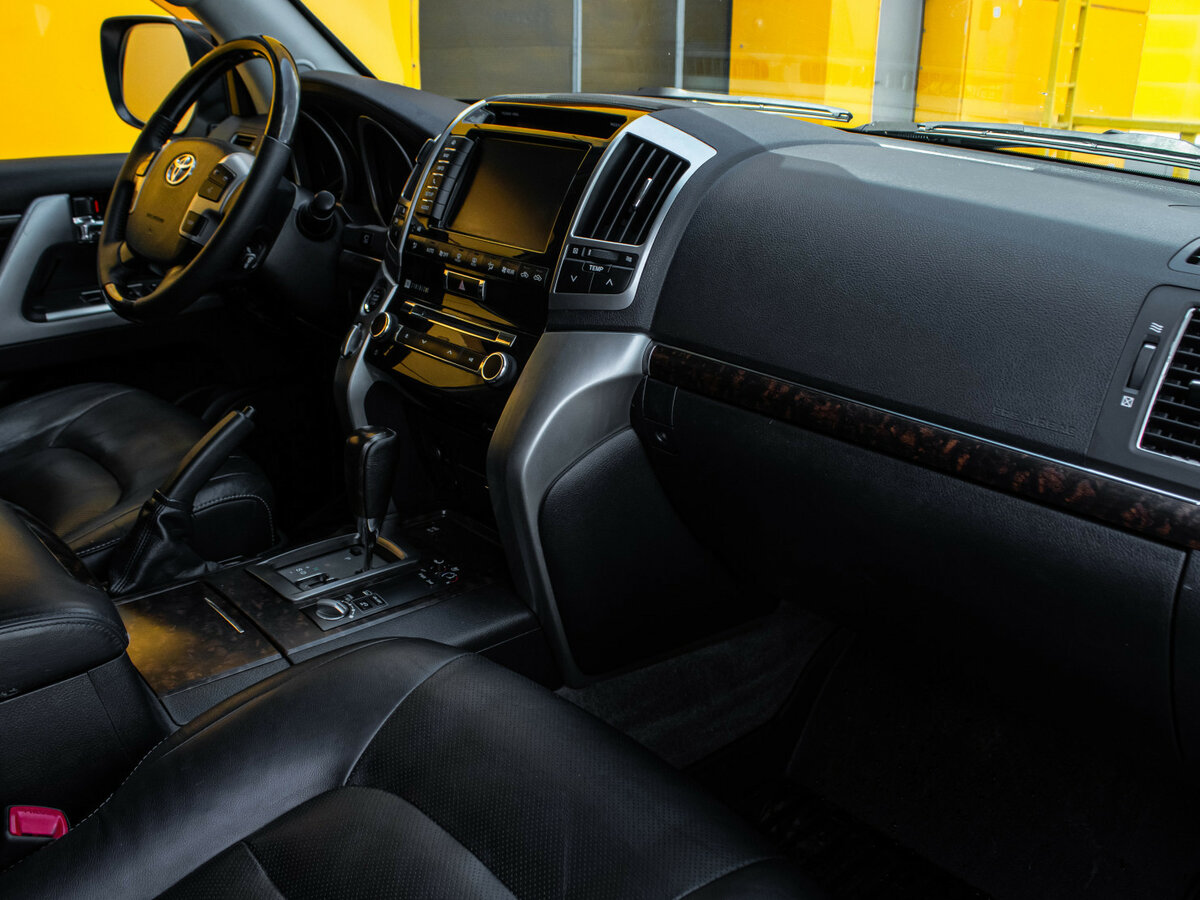 Toyota - Toyota Land Cruiser 200 Series Рестайлинг 1, 2015