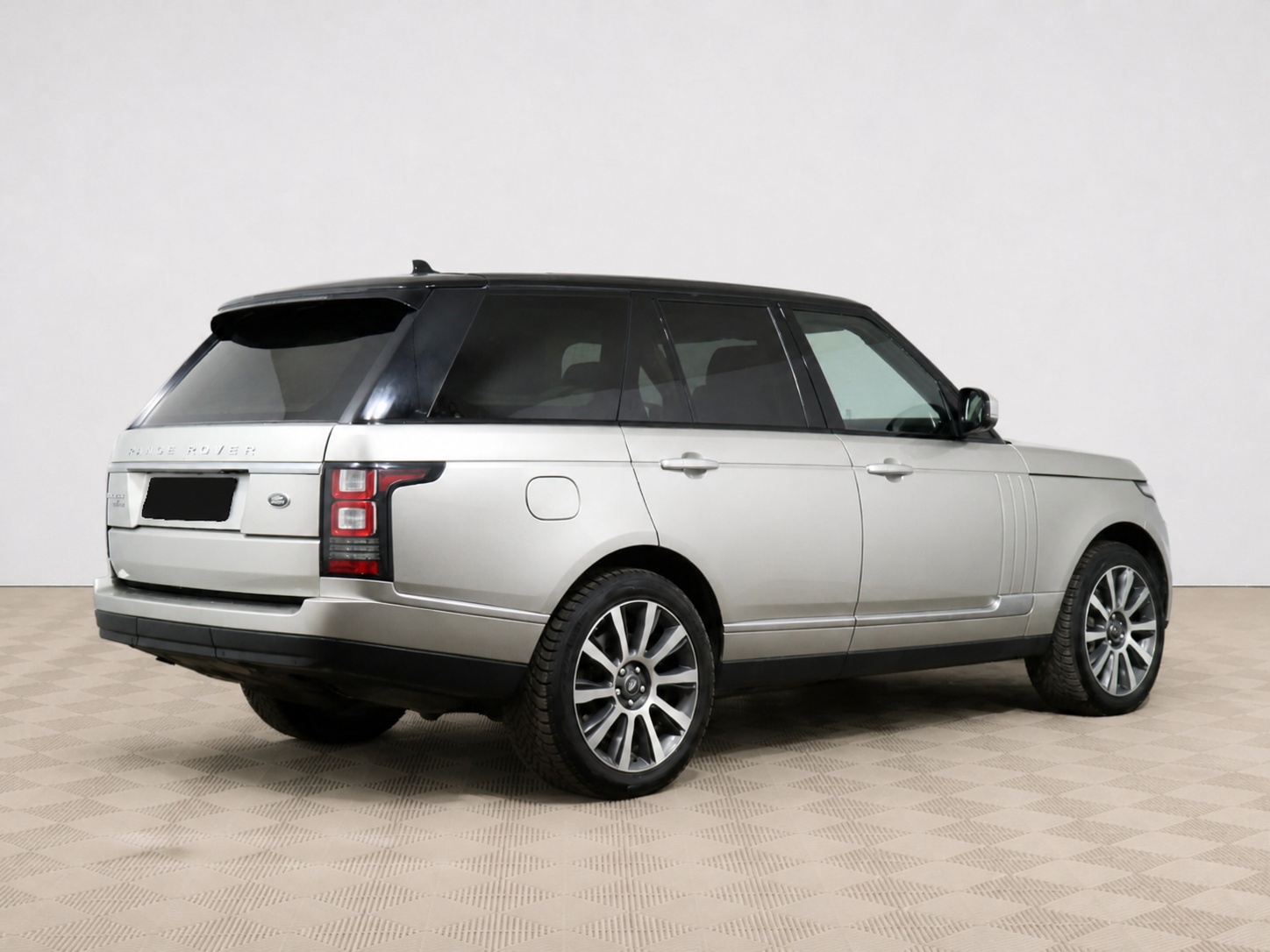 Land Rover - Land Rover Range Rover IV, 2015