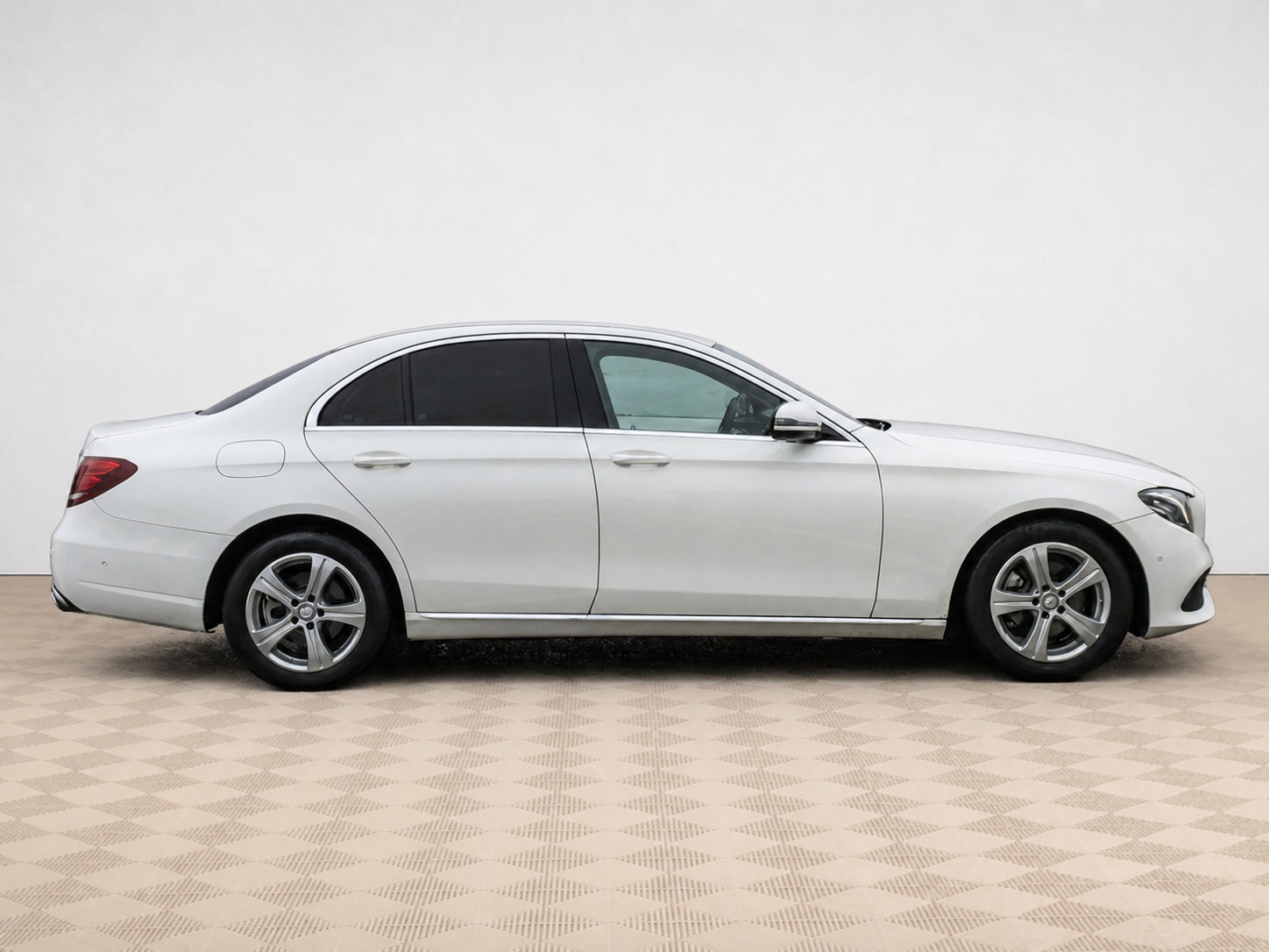 Mercedes-Benz - Mercedes-Benz E-Класс 220 d V (W213, S213, C238), 2016