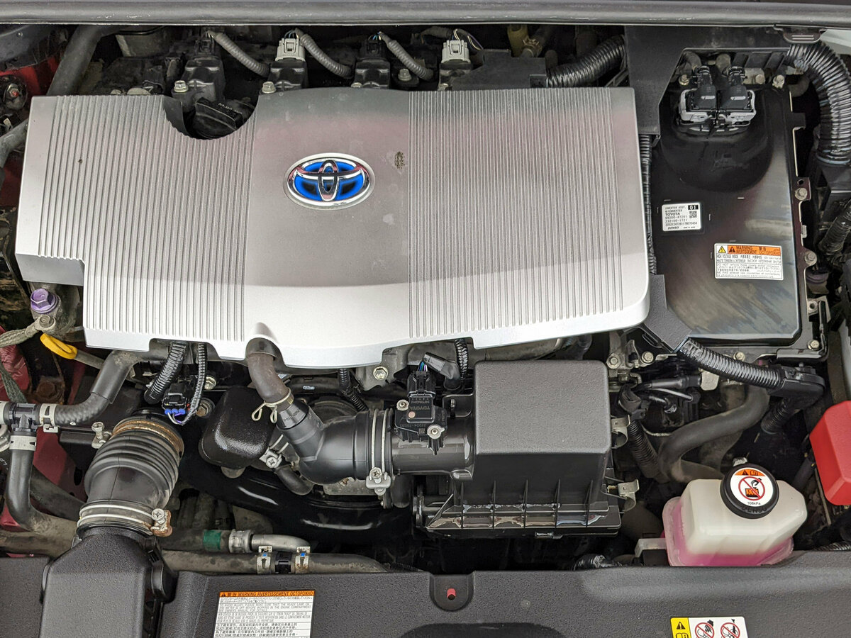 Toyota - Toyota Prius IV (XW50), 2017