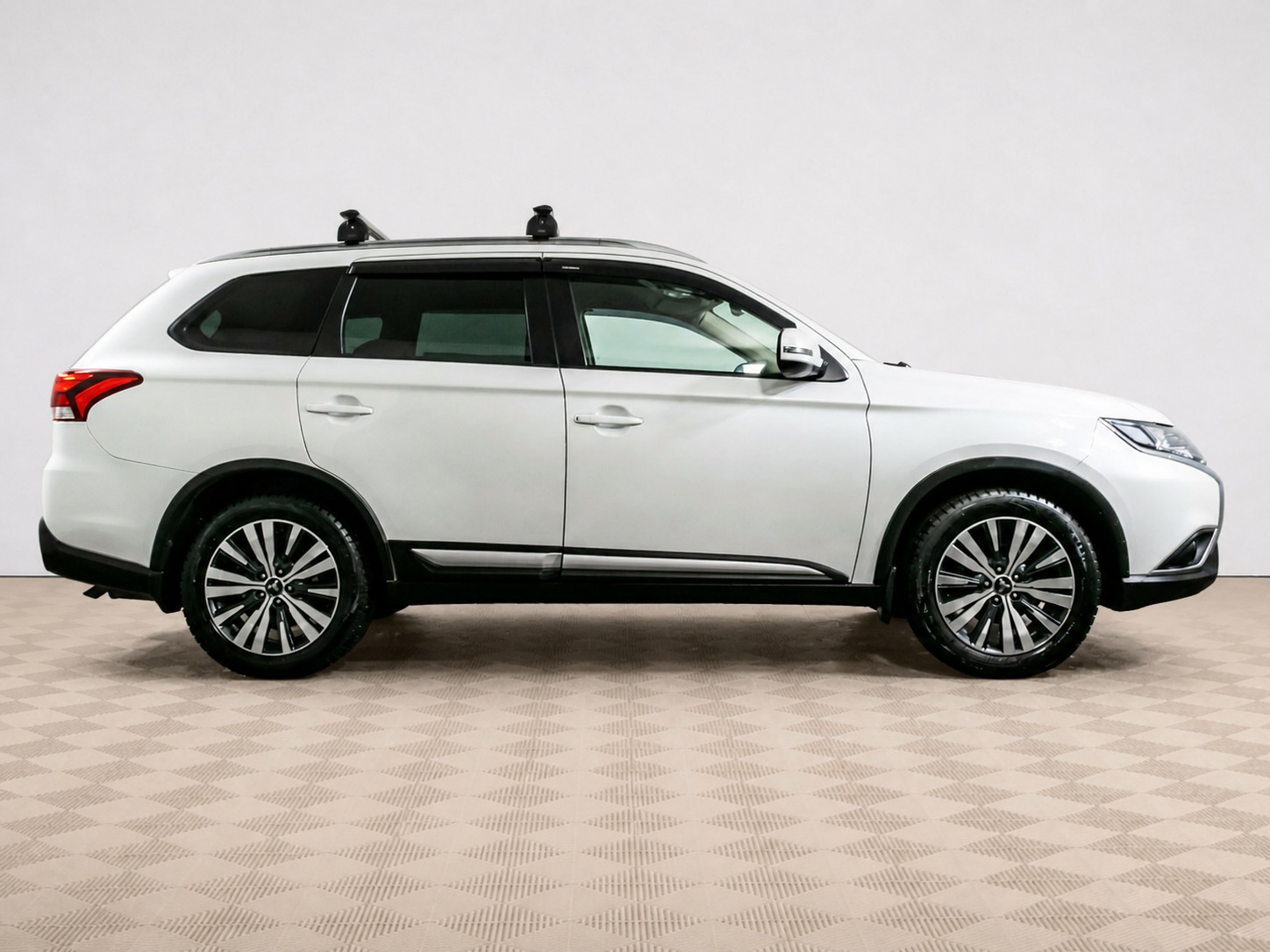 Mitsubishi - Mitsubishi Outlander III Рестайлинг 3, 2021