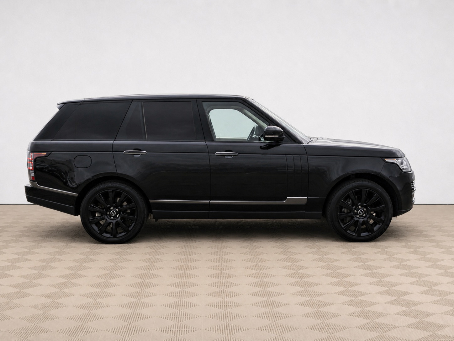 Land Rover - Land Rover Range Rover IV, 2013