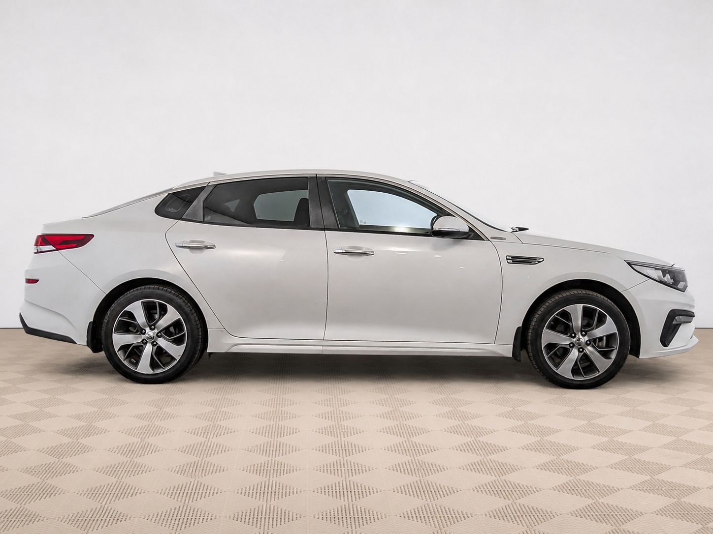 Kia - Kia Optima, 2020