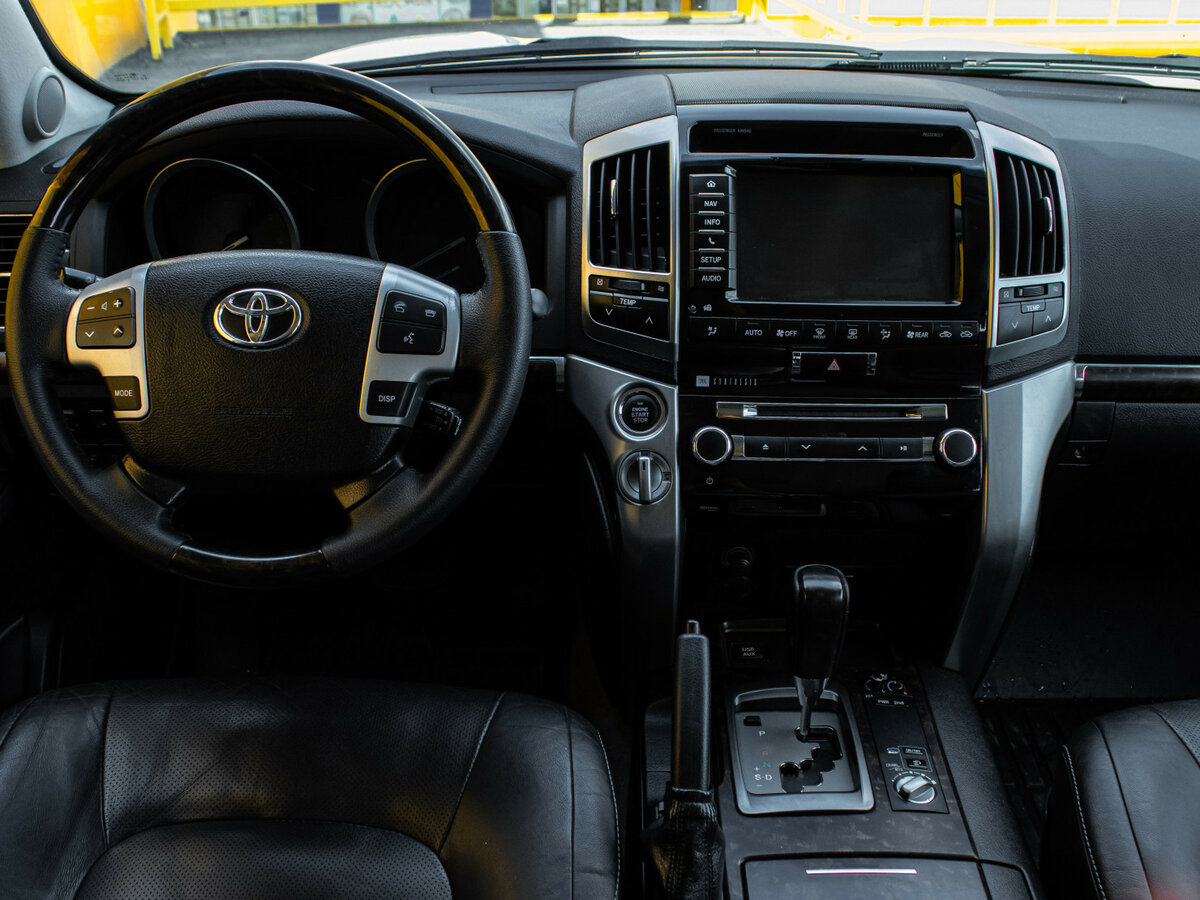 Toyota - Toyota Land Cruiser 200 Series Рестайлинг 1, 2015