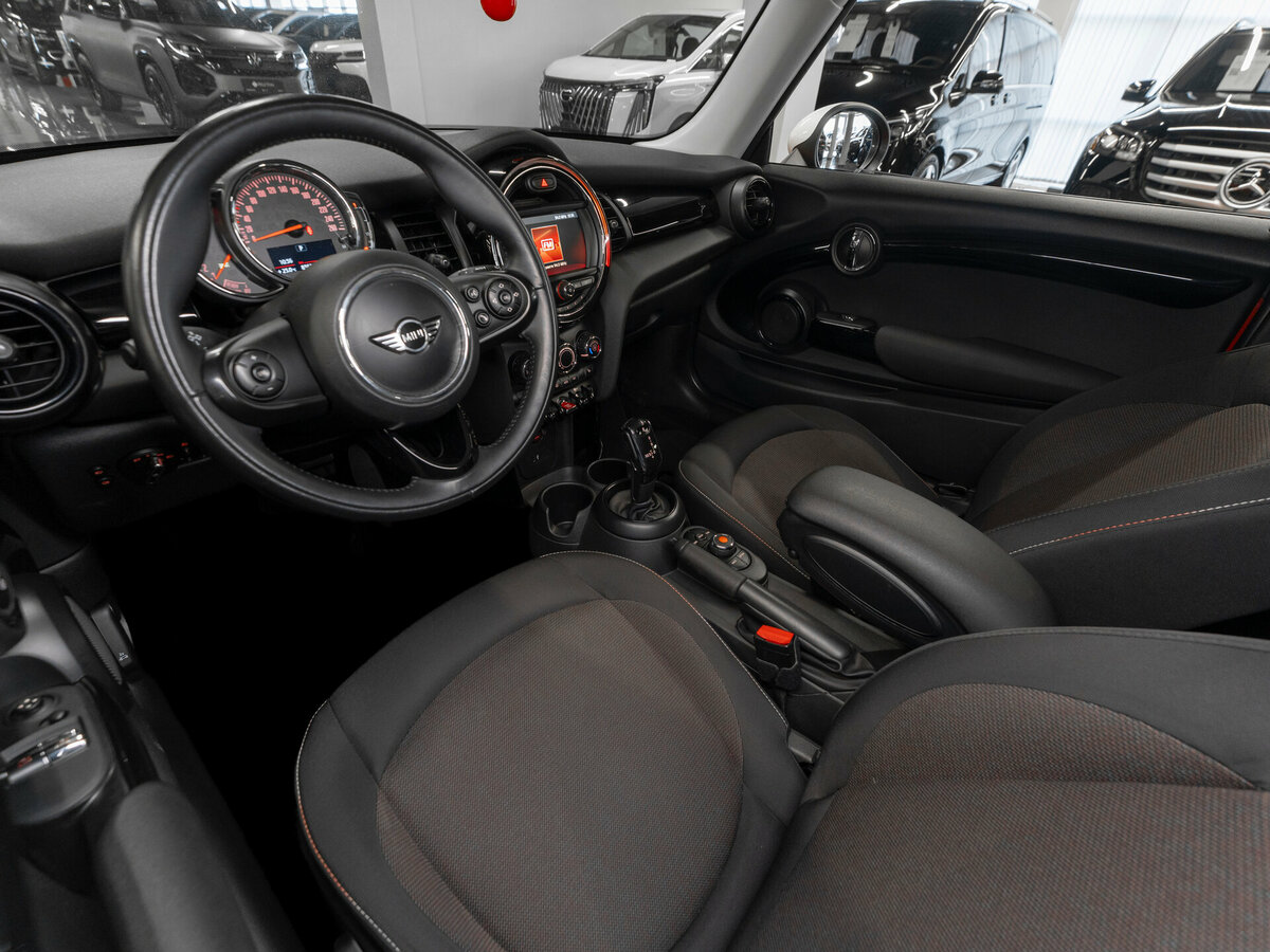 Mini - Mini Hatch Cooper III (F55/F56), 2018