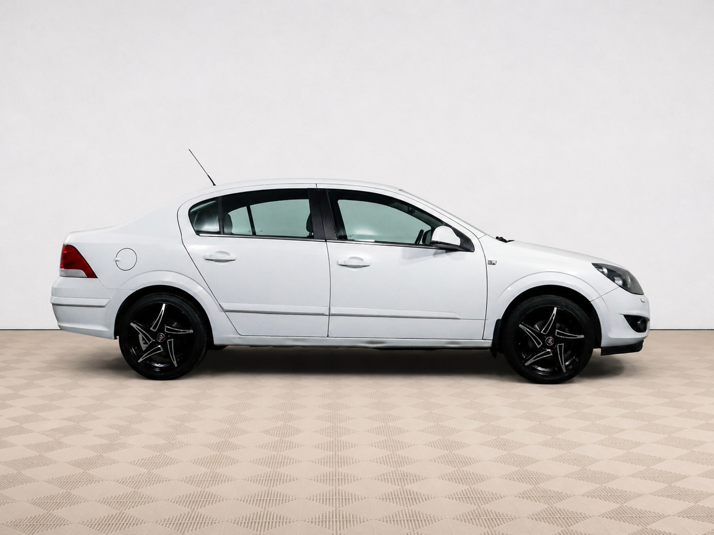 Opel - Opel Astra H Рестайлинг, 2011