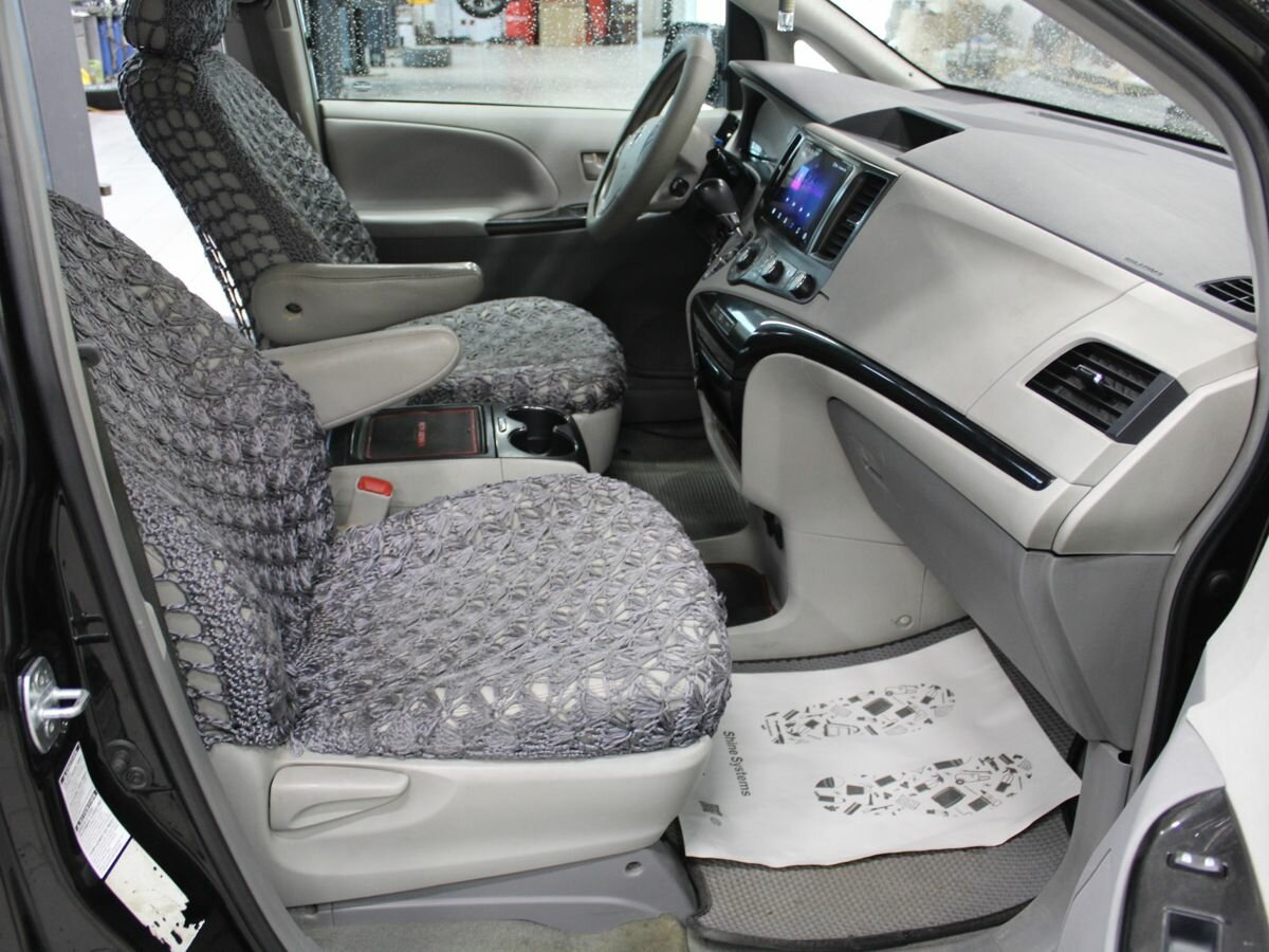 Toyota - Toyota Sienna III, 2012