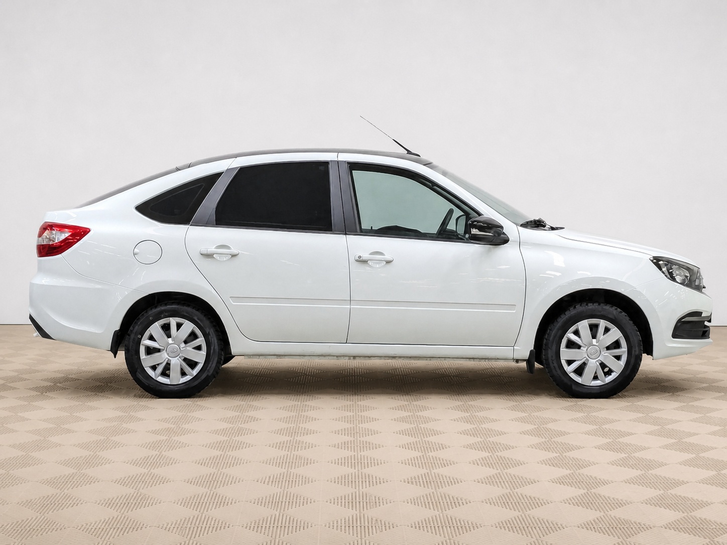 LADA (ВАЗ) - Lada Granta, 2022
