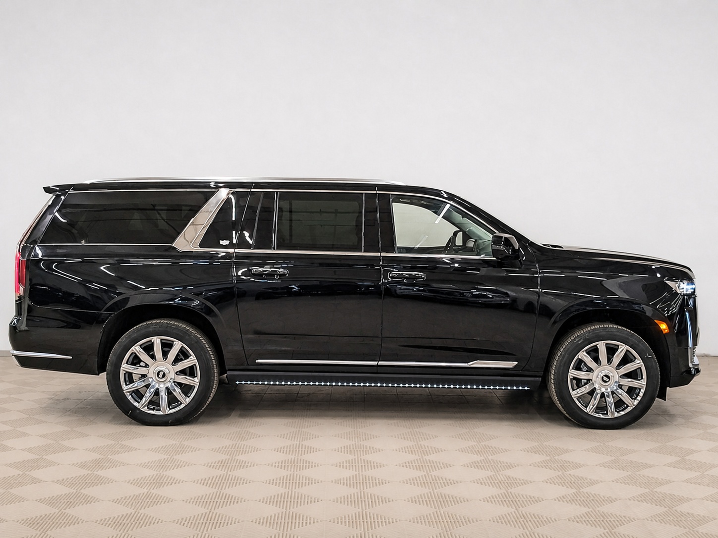 Cadillac - Cadillac Escalade ESV V, 2023