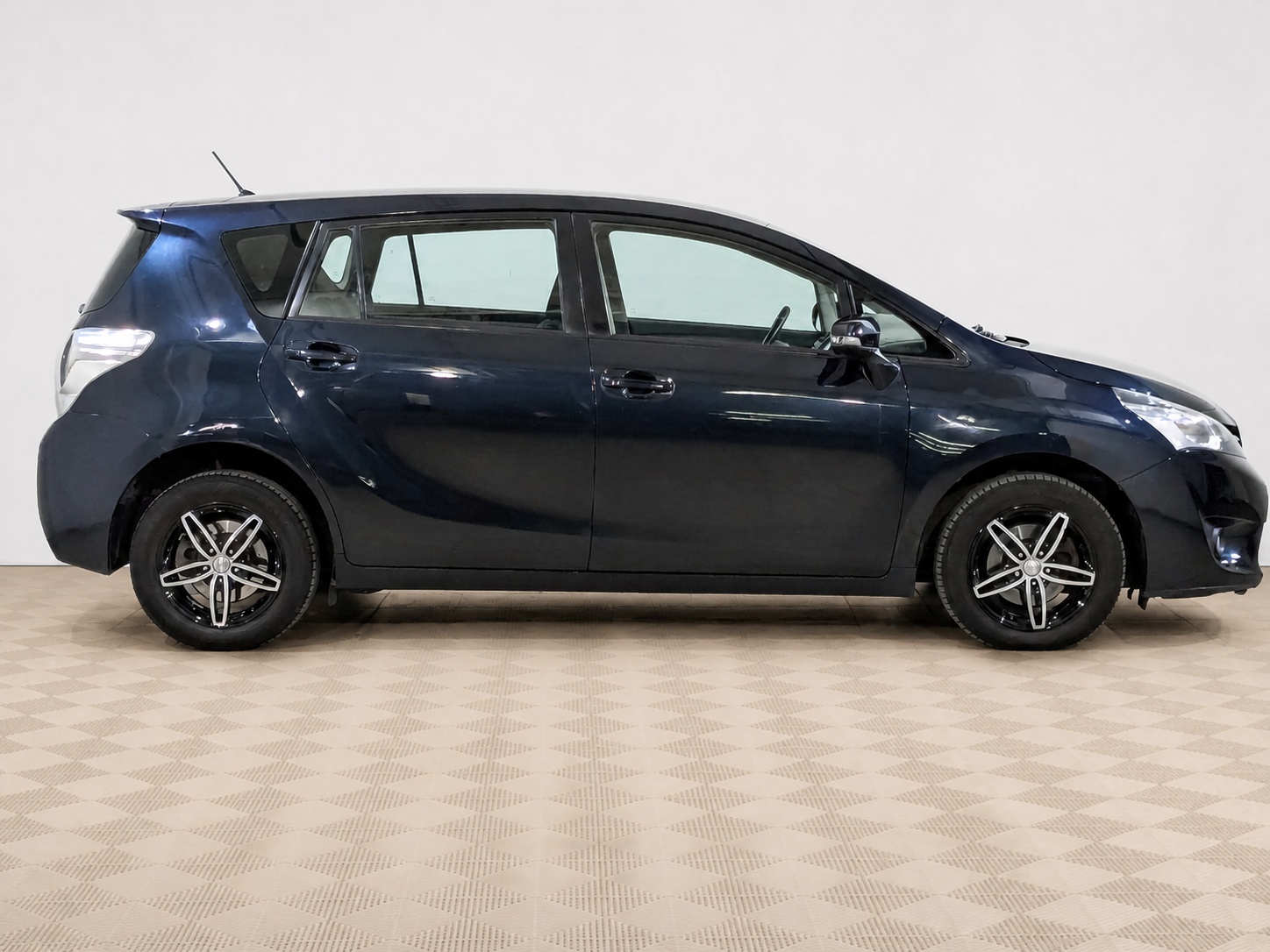 Toyota - Toyota Verso, 2014