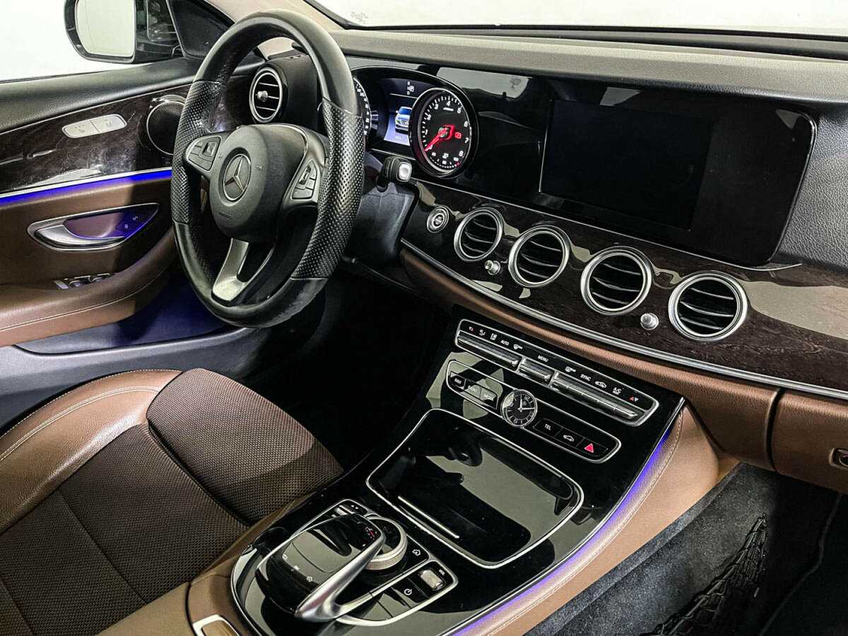 Mercedes-Benz - Mercedes-Benz E-Класс 200 V (W213, S213, C238), 2016