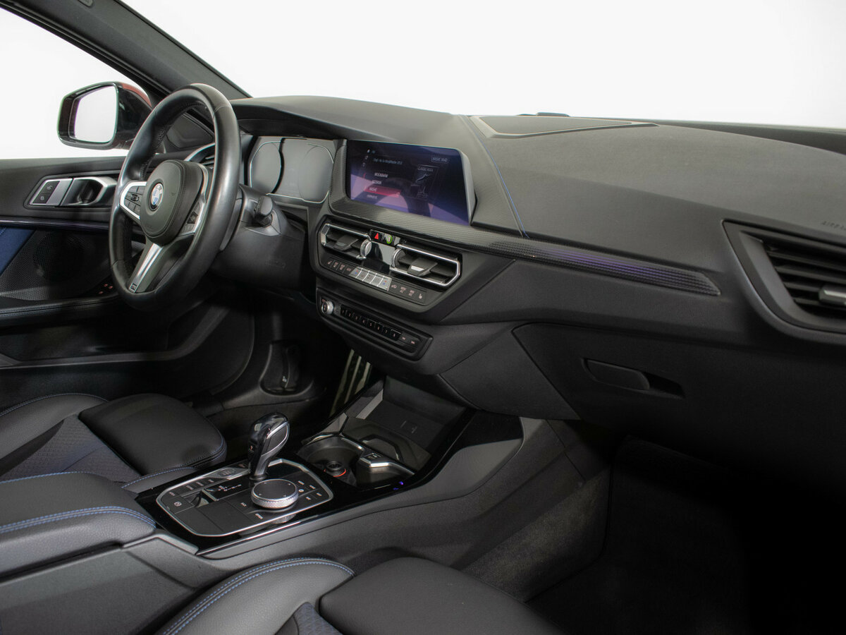 BMW - BMW 1 серии 118i III (F40), 2021