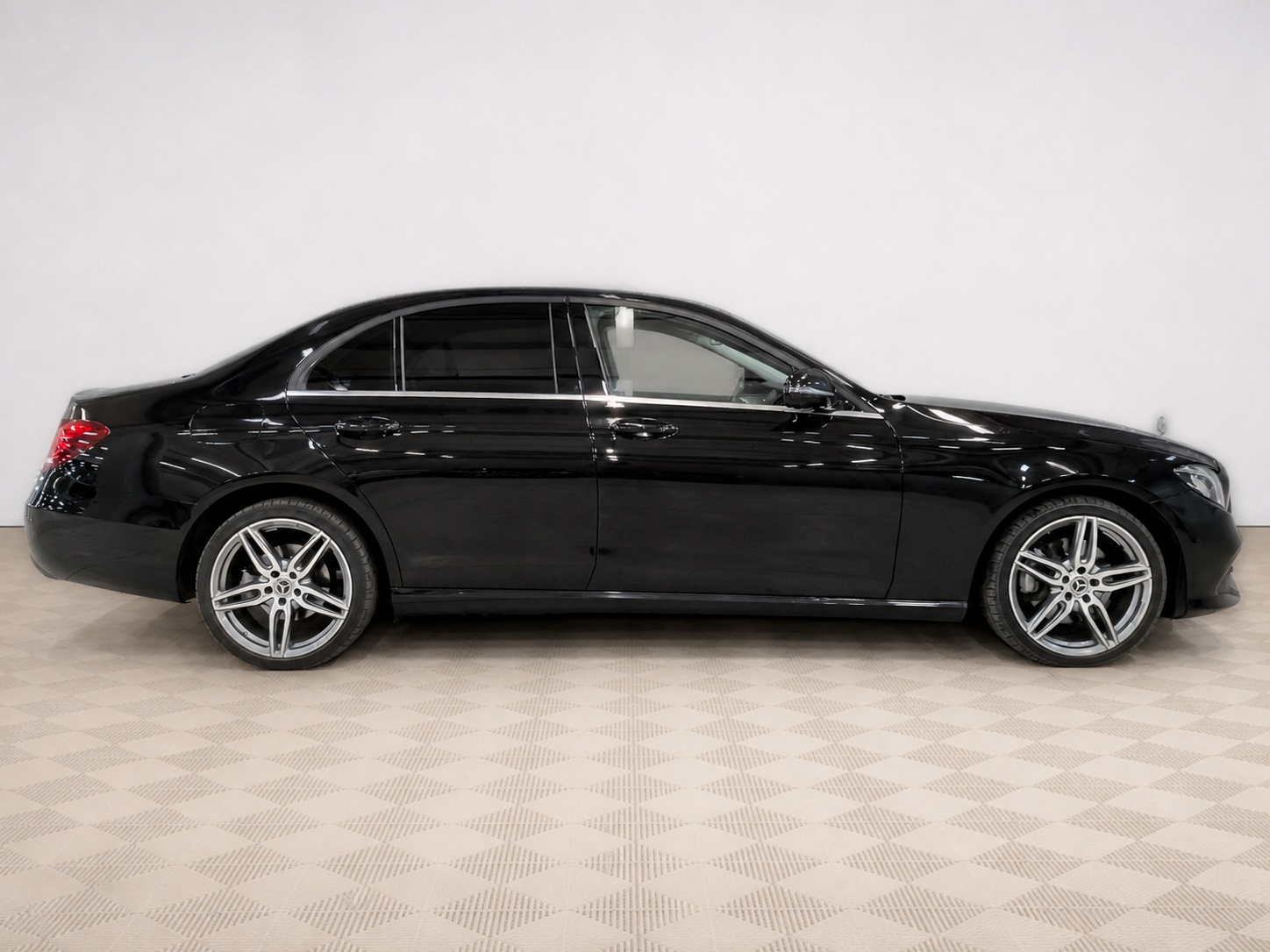 Mercedes-Benz - Mercedes-Benz E-Класс, 2019