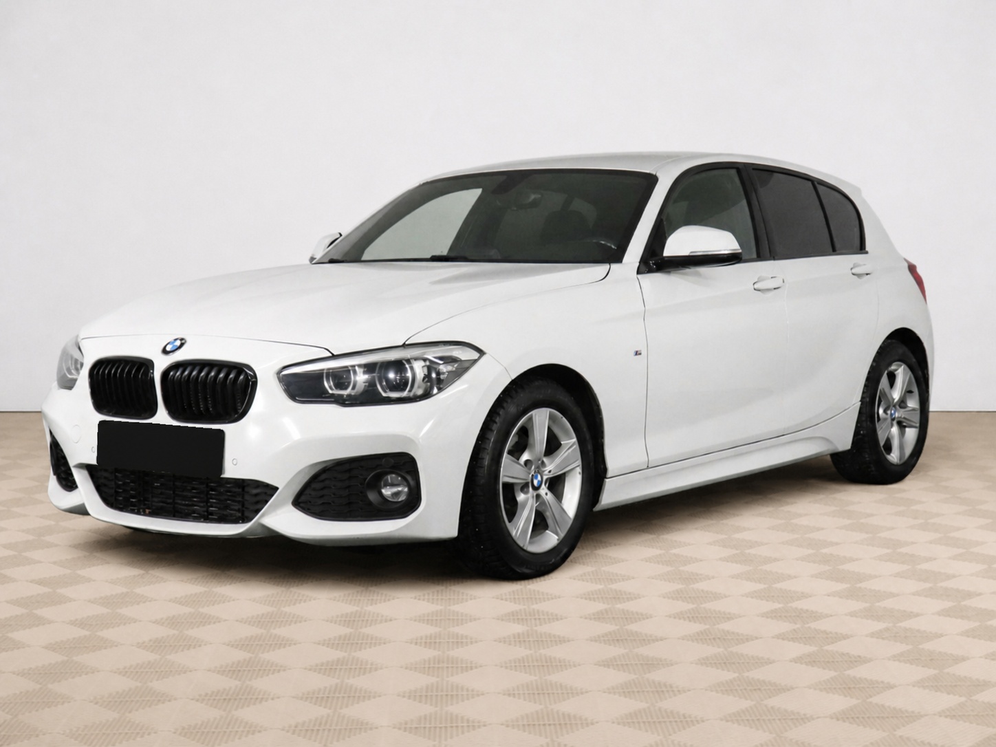 BMW - BMW 1 серии 118i II (F20/F21) Рестайлинг 2, 2019