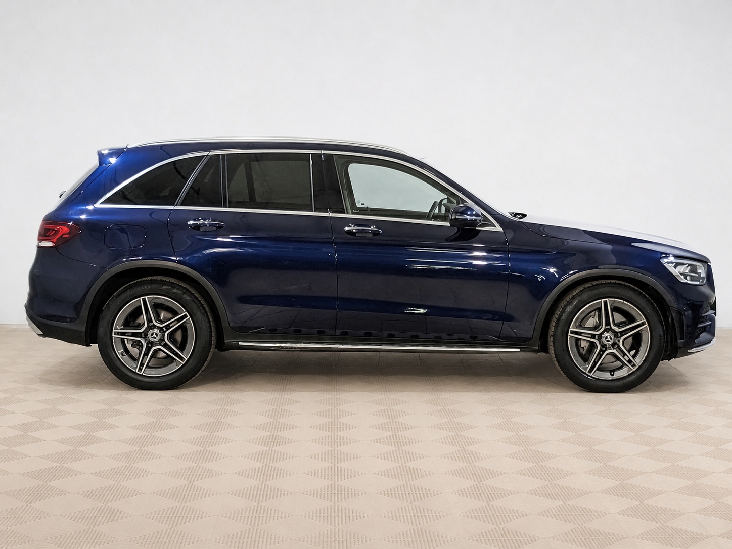 Mercedes-Benz - Mercedes-Benz GLC, 2021