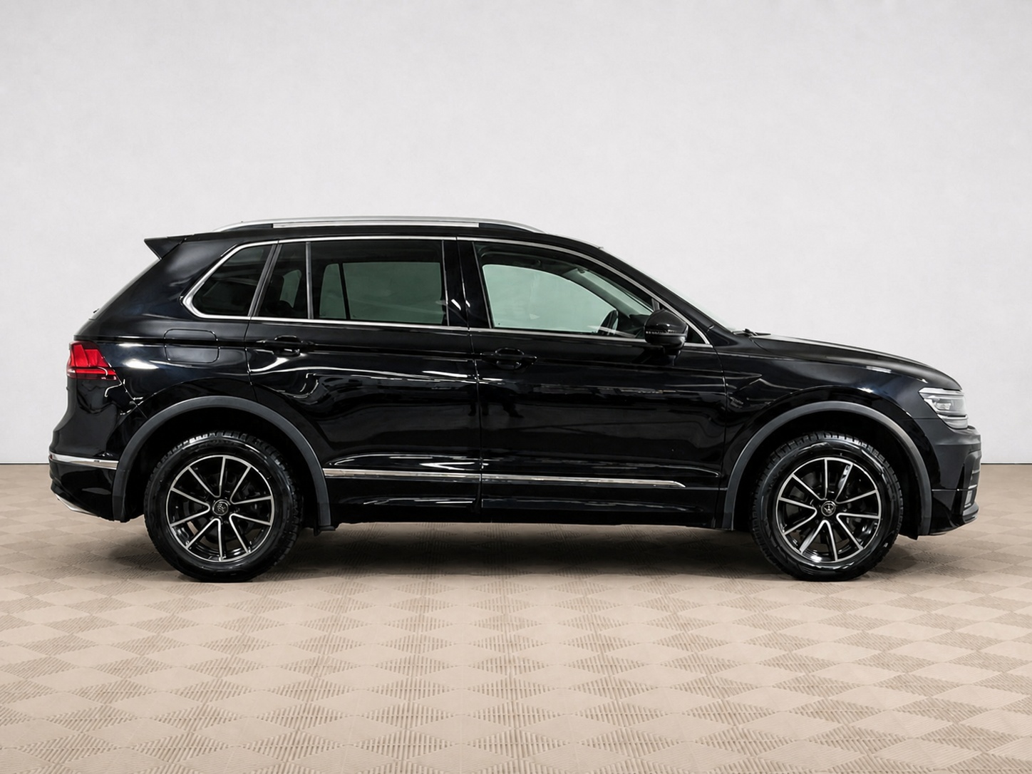 Volkswagen - Volkswagen Tiguan II, 2018