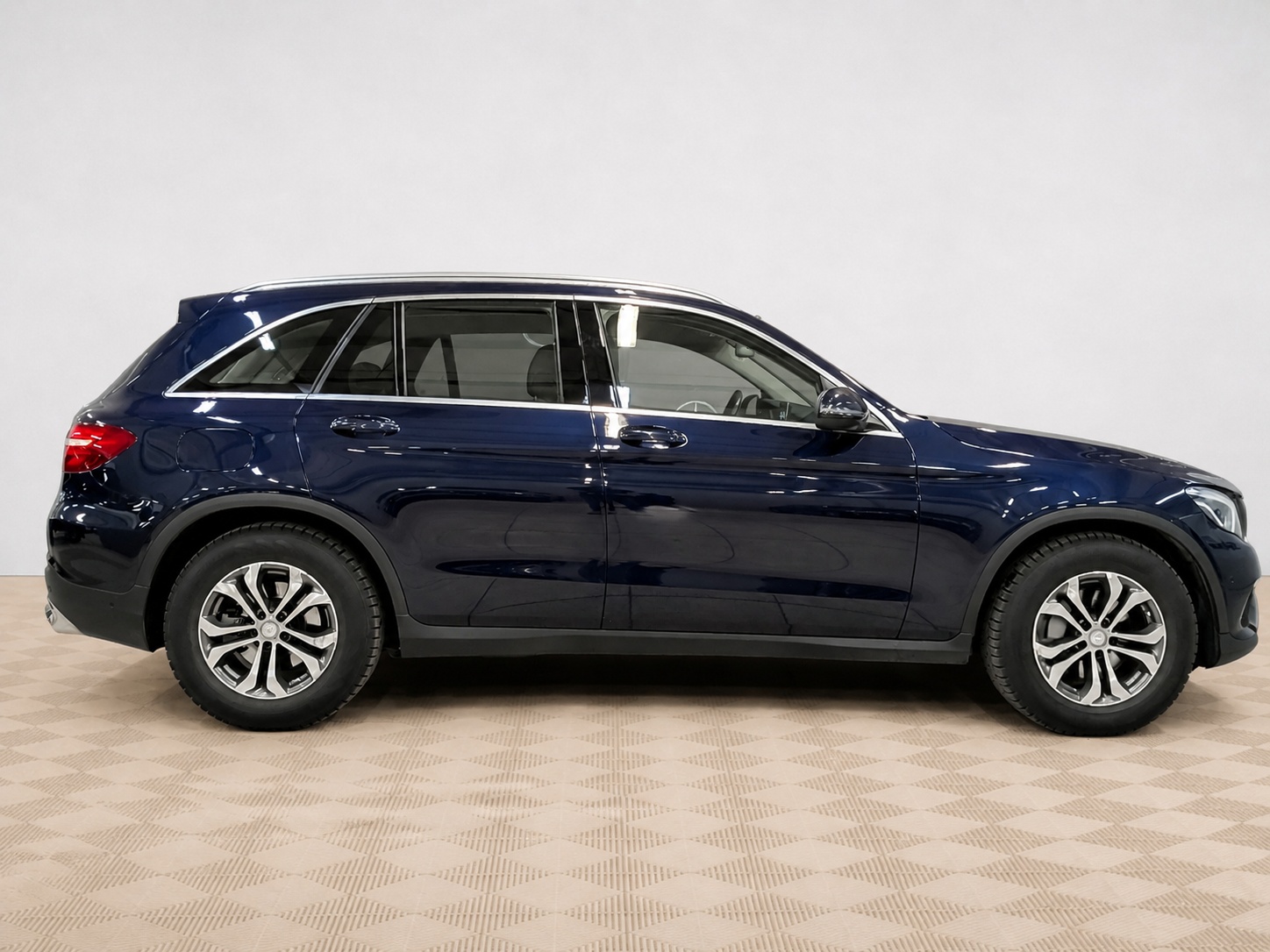 Mercedes-Benz - Mercedes-Benz GLC, 2015