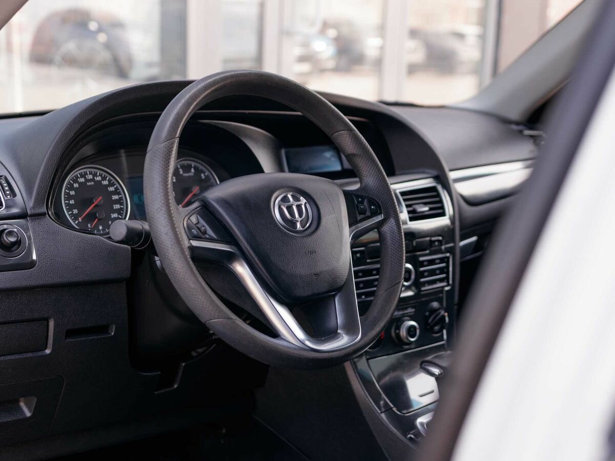 Brilliance - Brilliance V5 I, 2014