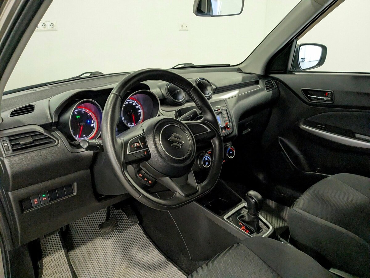 Suzuki - Suzuki Swift V, 2024