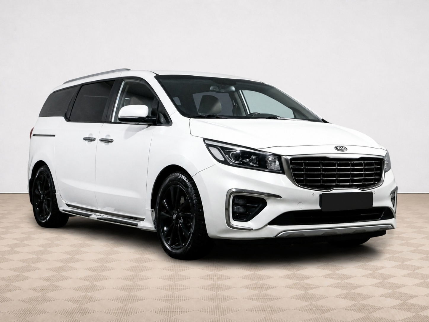 Kia - Kia Carnival III, 2018